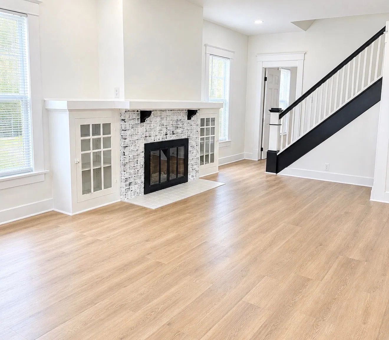 4 bed, 3.5 bath, 1714 sqft, $2,500 — Photo 2