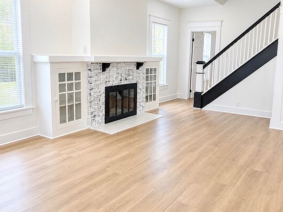 2nd image of 711 College Ave