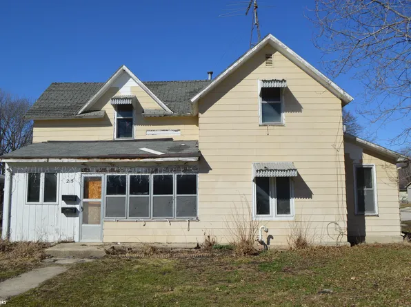 215 3rd St NE, Belmond, IA 50421