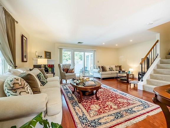 3rd image of 901 Brookside Dr Unit 901