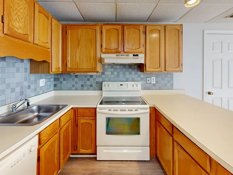 471 Whalley Ave #F — Photo 2