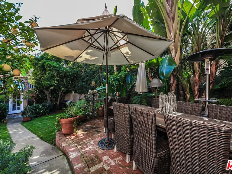 1367 N Beverly Dr — Photo 39