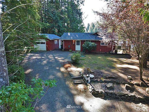 4th image of 80 E Tregaron Ct