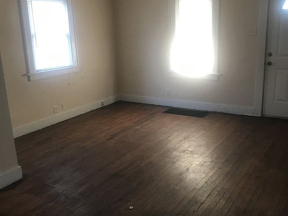 4th image of 610 S Gladstone Ave