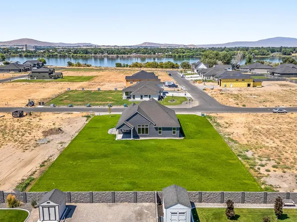6627 Lazy B Dr, Pasco, WA 99301