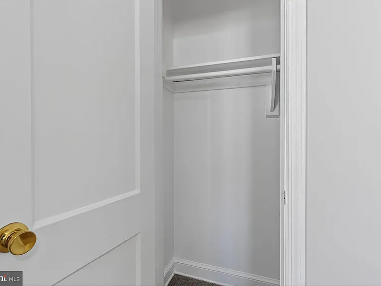 1410 N Quinn St #7 — Photo 18