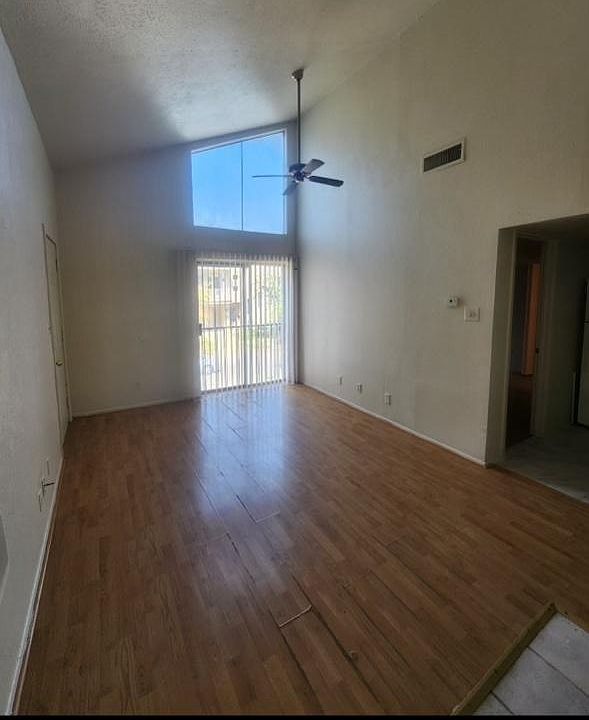 2nd image of 4005 N Hall St APT 102
