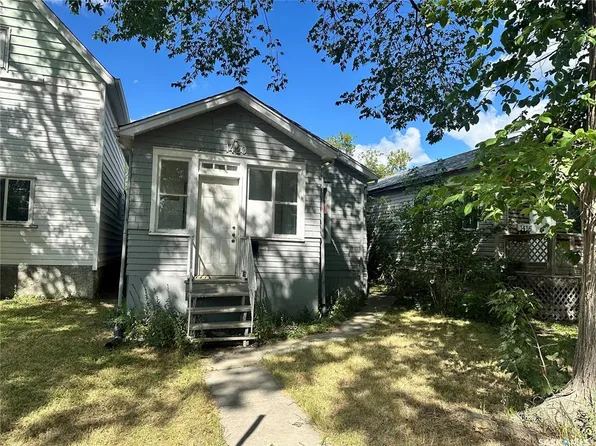 1420 Wascana STREET, Regina, SK S4T 4J5
