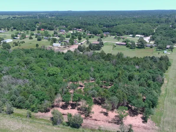 104 County Road 237, Fairfield, TX 75840
