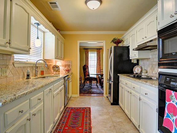 4th image of 5015 Antioch Blvd