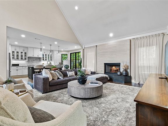 4th image of 2458 N Worthington Way