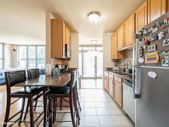 4th image of 125 S Jefferson St #1207