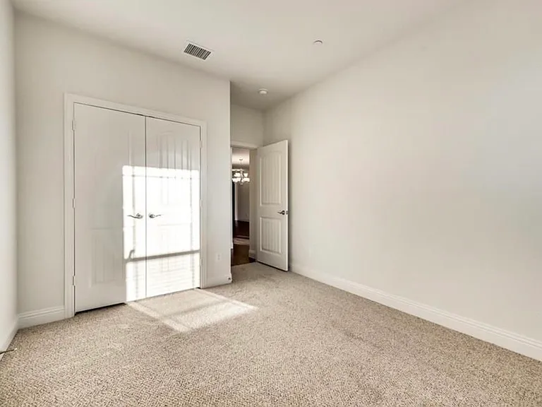 1231 Wiltshire Dr — Photo 21