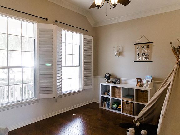 3rd image of 18818 Brighton Trail Ln