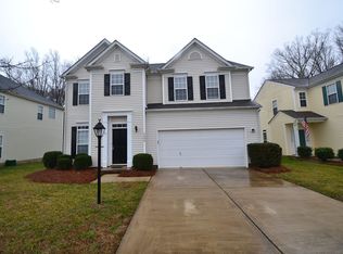 5808 Waverly Lynn Ln, Charlotte, NC 28269