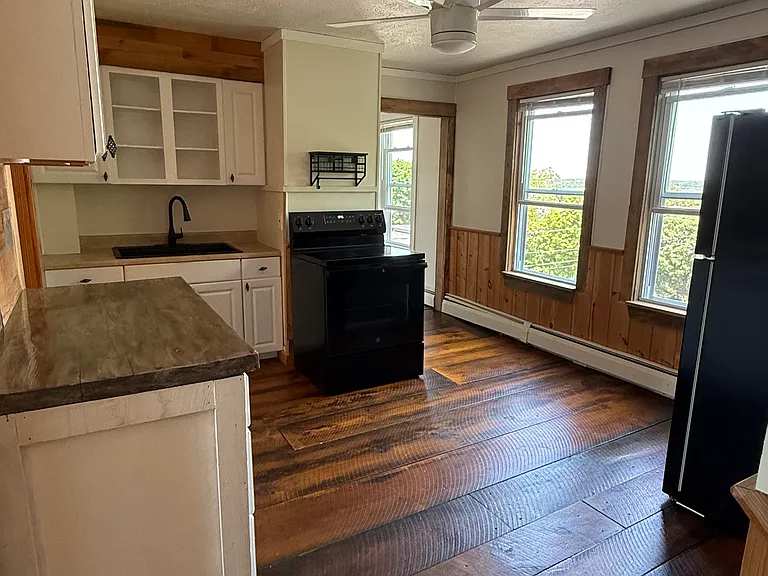 23 Prospect St #301 — Photo 1