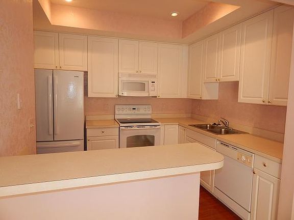 4th image of 2242 Bainter Ave