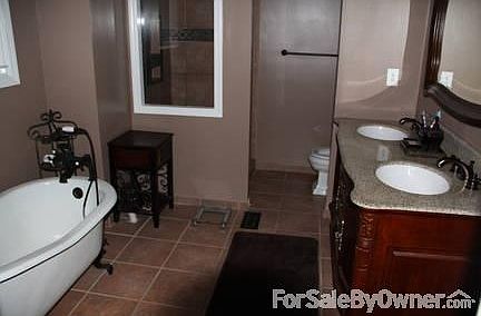 4th image of 6586 Herron Ct