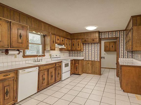 3rd image of 3025 Trewhitt Rd SE #2ACRES