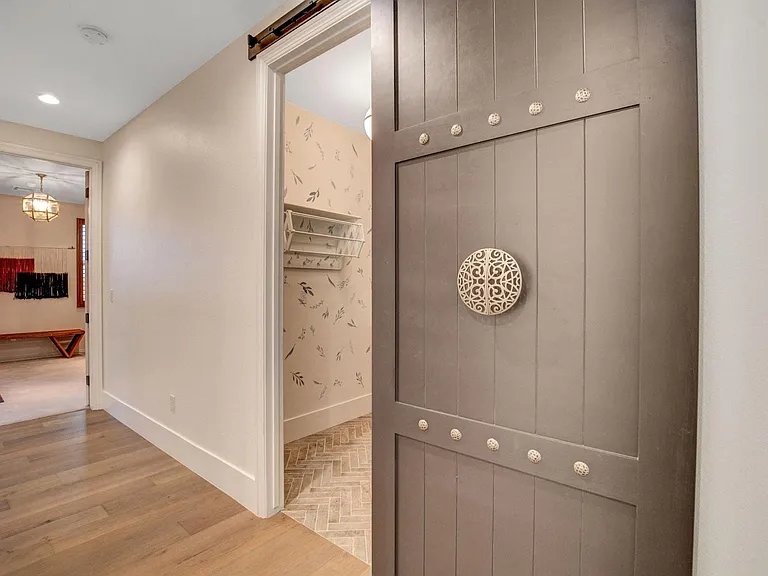 308 Round Stone Ct — Photo 28
