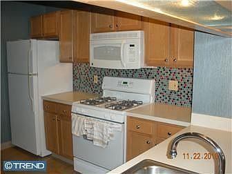 4th image of 1100 Vine St APT 417
