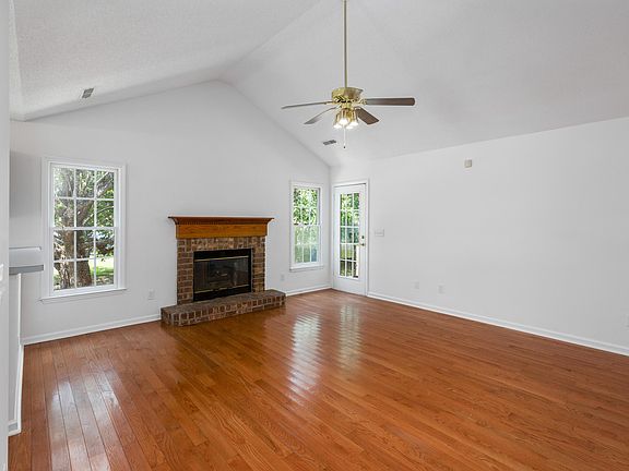 5th image of 956 Portabella Ln