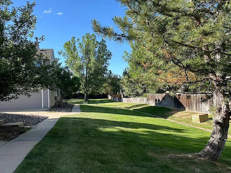 356 S Taft Ct #105 — Photo 16