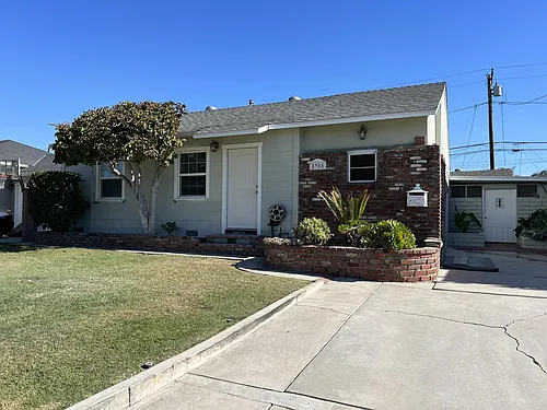 8908 Birchleaf Ave Photo 1