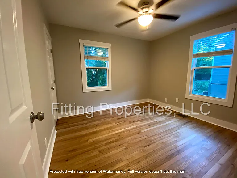 624 Frasier St SE — Photo 10