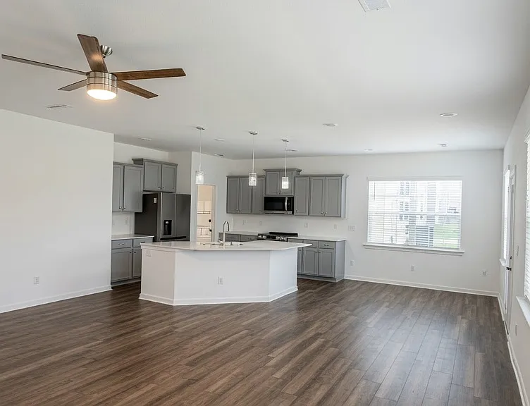 5531 Hydrangea St — Photo 3