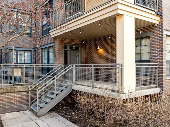 825 Berry St APT 103, Saint Paul, MN 55114