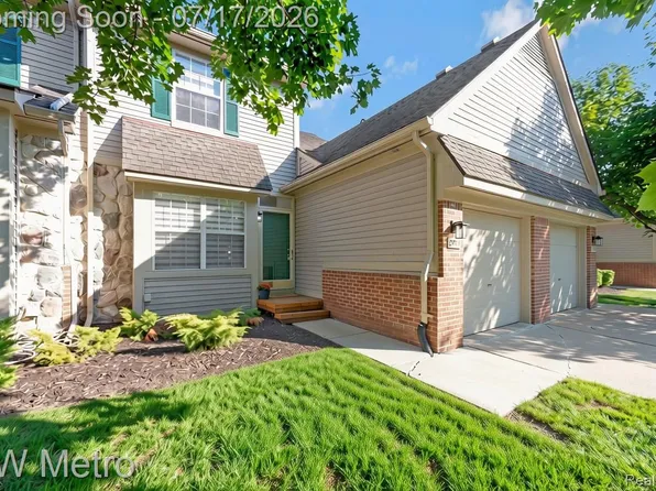 41874 Cantebury Dr, Novi, MI 48377
