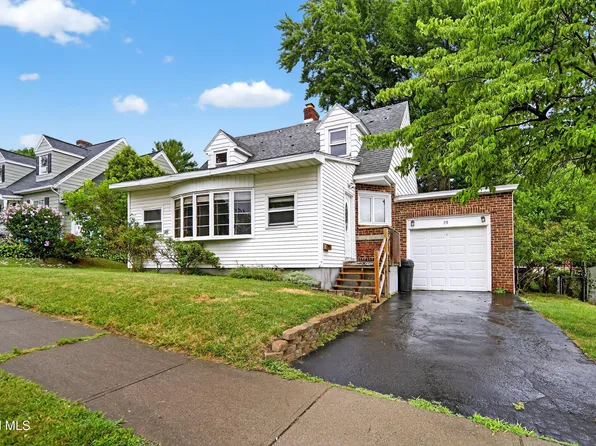 29 Amsterdam Avenue, Menands, NY 12204