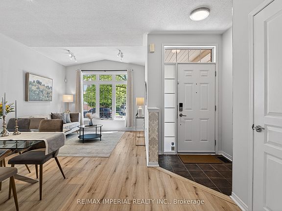 4th image of 18 Davidoff St