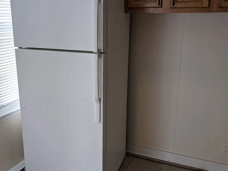 288 Walnut St #1 — Photo 6
