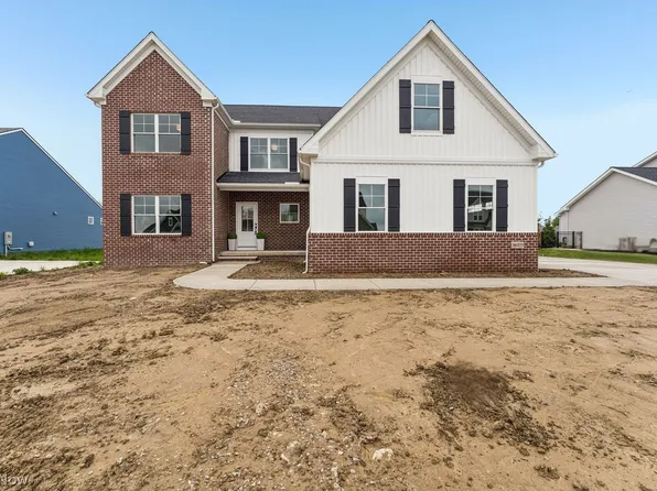 36373 W Shore Pkwy, North Ridgeville, OH 44039