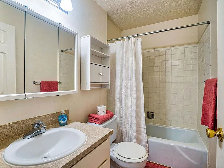 Maple Terrace Apartments — Photo 19