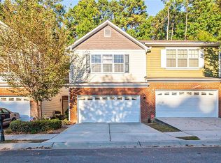 888 Ivydale Ln, Lawrenceville, GA 30045