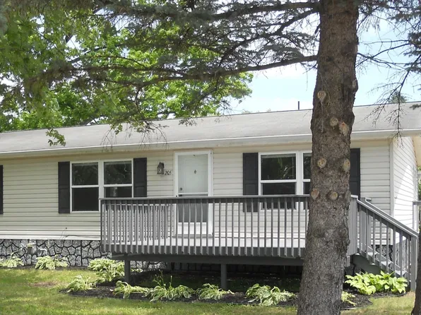 205 Union St, La Valle, WI 53941