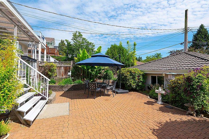 North Vancouver House for rent - 4 Bedrooms — photo 36