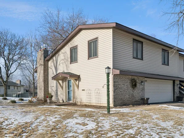 5646 Hyland Courts Dr, Bloomington, MN 55437