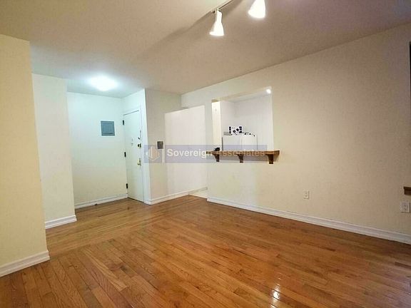 3rd image of 79 Haven Ave APT 25