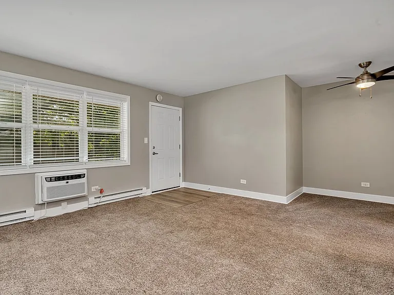 Iron Gate Apartments — Photo 43