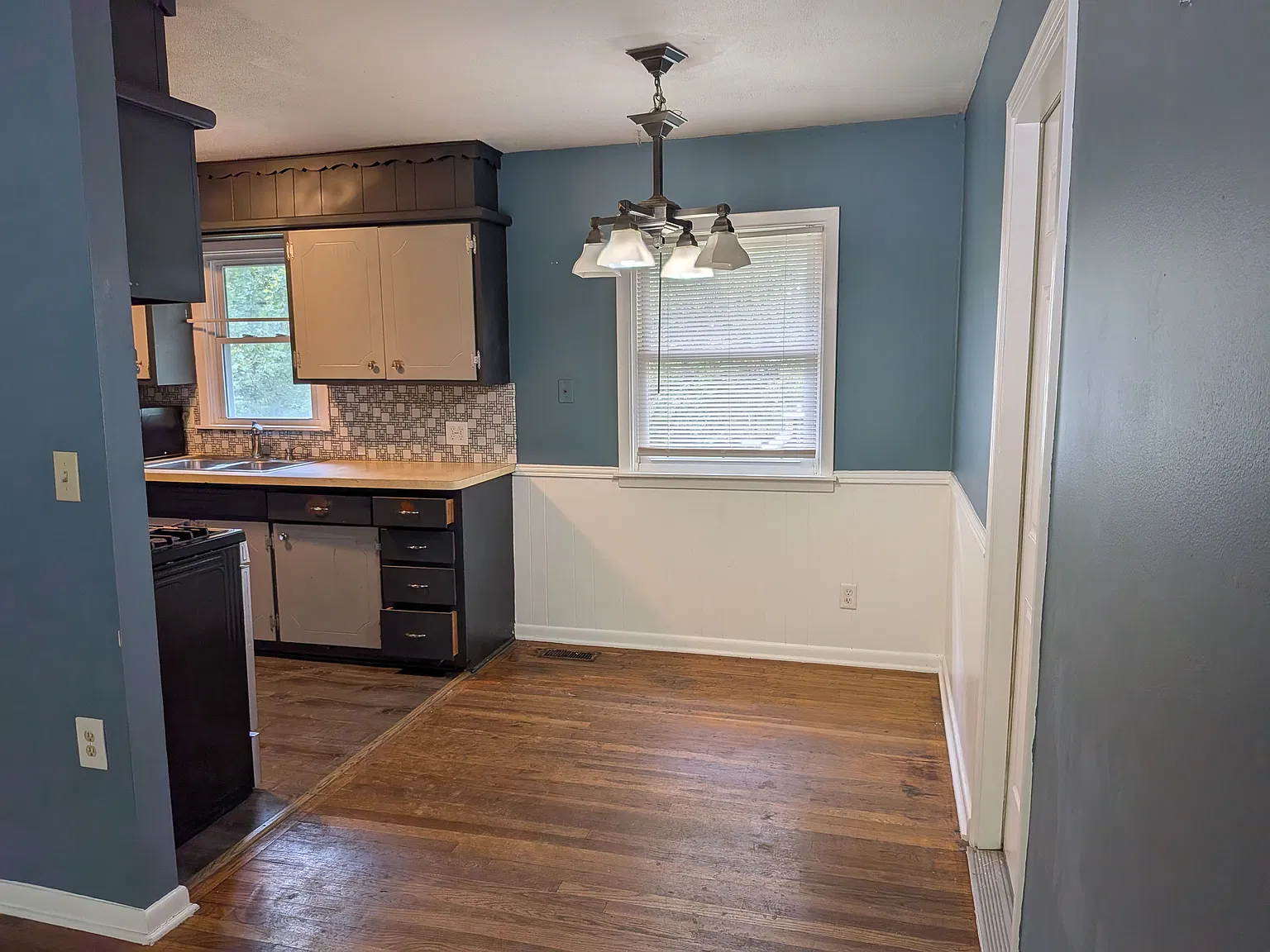 3 bed, 864 sqft, $1,700 — Photo 4