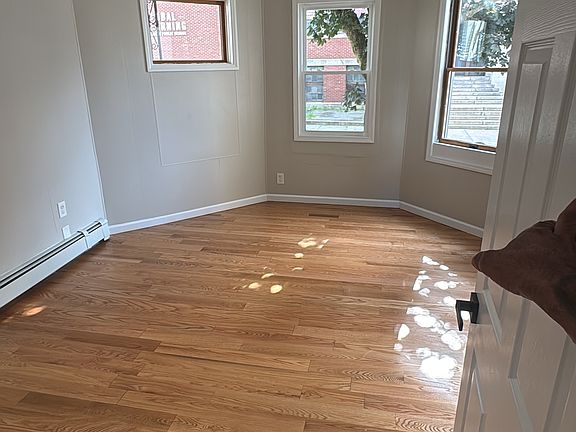 5th image of 193 Ashley Blvd #1