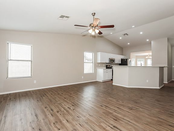 4th image of 39812 N Vincenza St