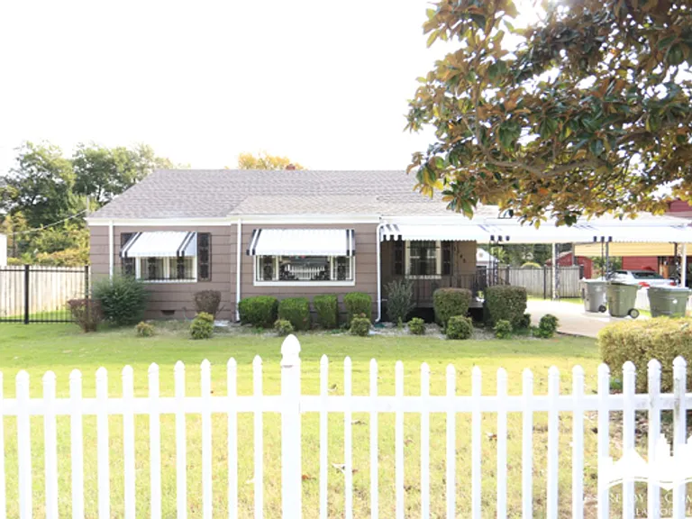 1446 Alamo St — Photo 3