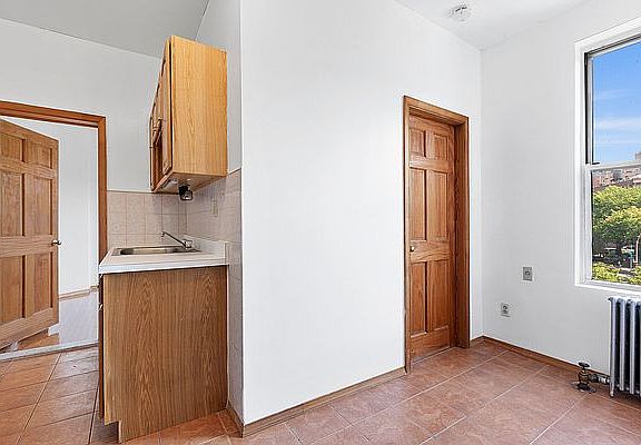 5th image of 228 Bleecker St APT 10