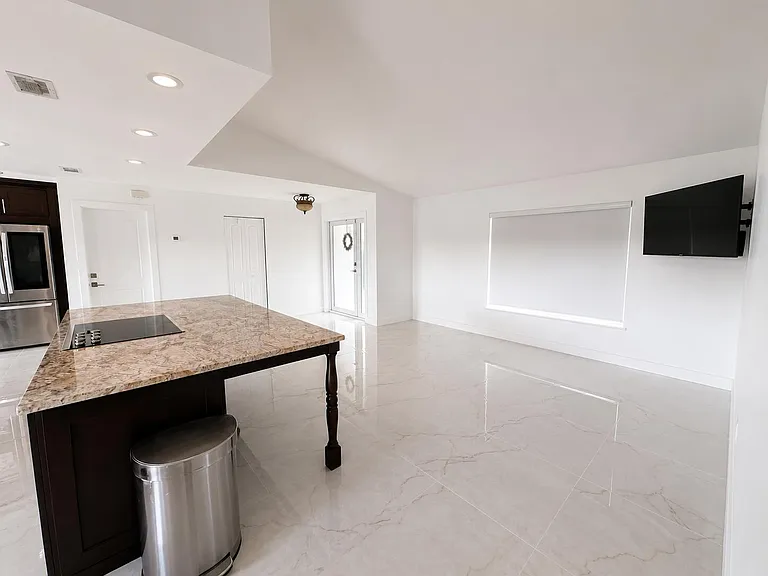 5040 SW 117th Way — Photo 12