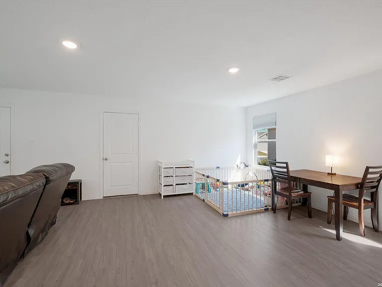 6422 Magee Run — Photo 3